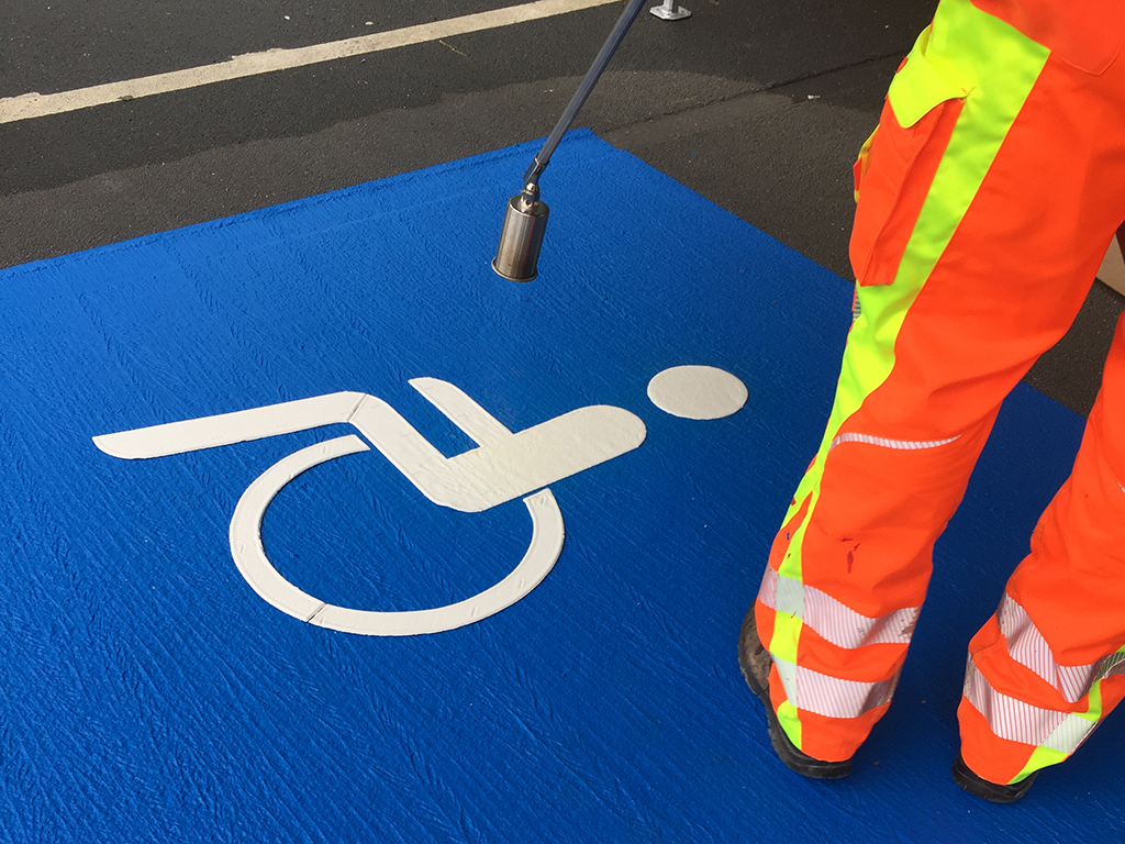 Markierung eines Behindertenparkplatz